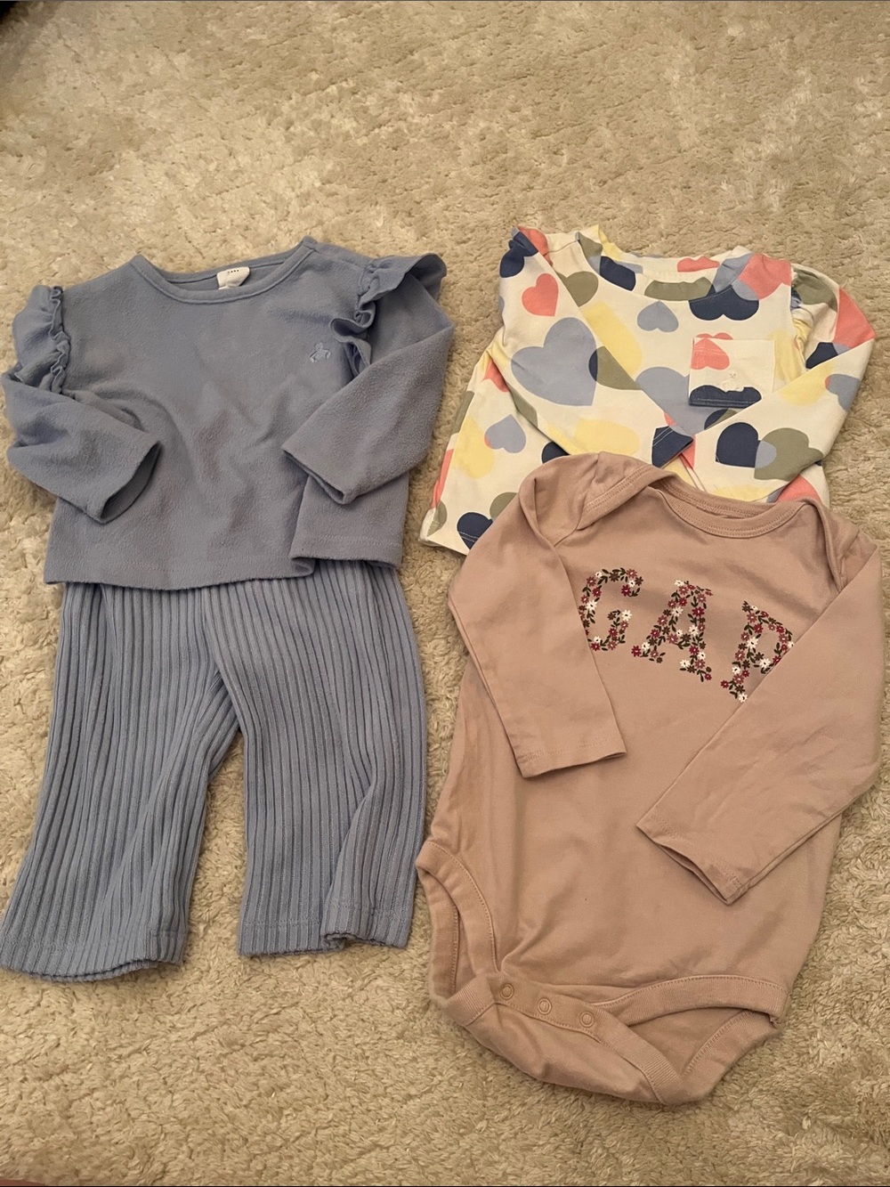 GAP Blue Knit Set with Heart Print Long sleeve shirt& Pink Floral Logo Bodysuit